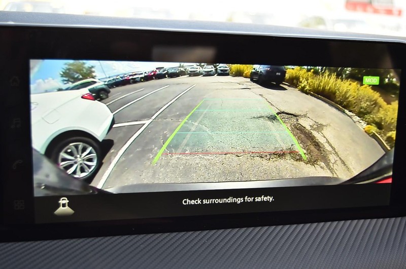 Nissan Kicks Vehicle Image 15