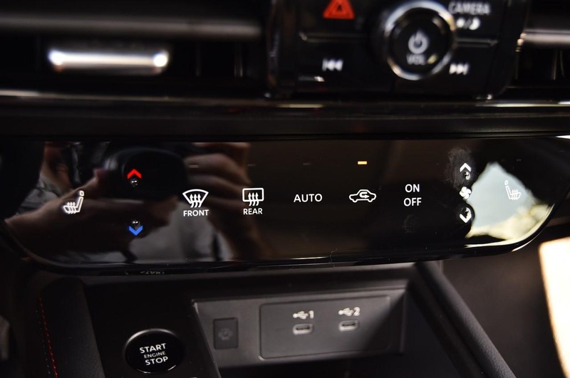 Nissan Kicks Vehicle Image 18