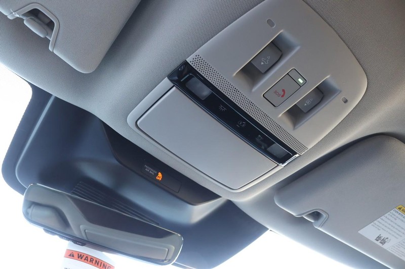 Nissan Murano Vehicle Image 14