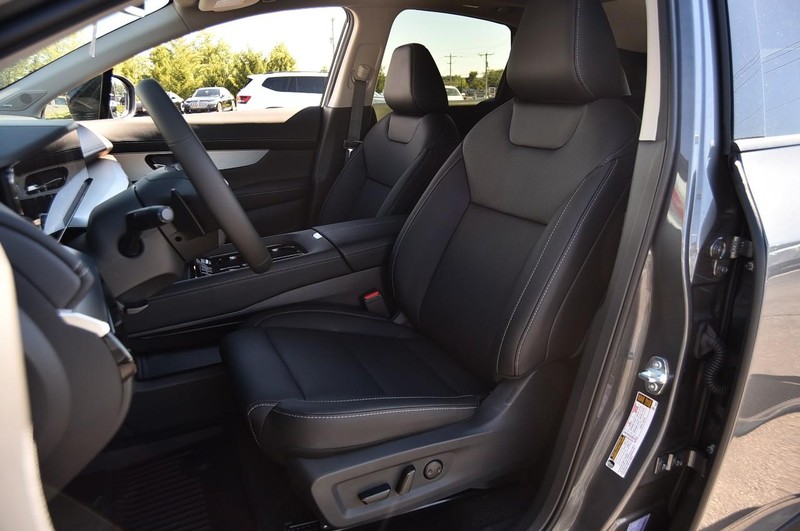 Nissan Murano Vehicle Image 22