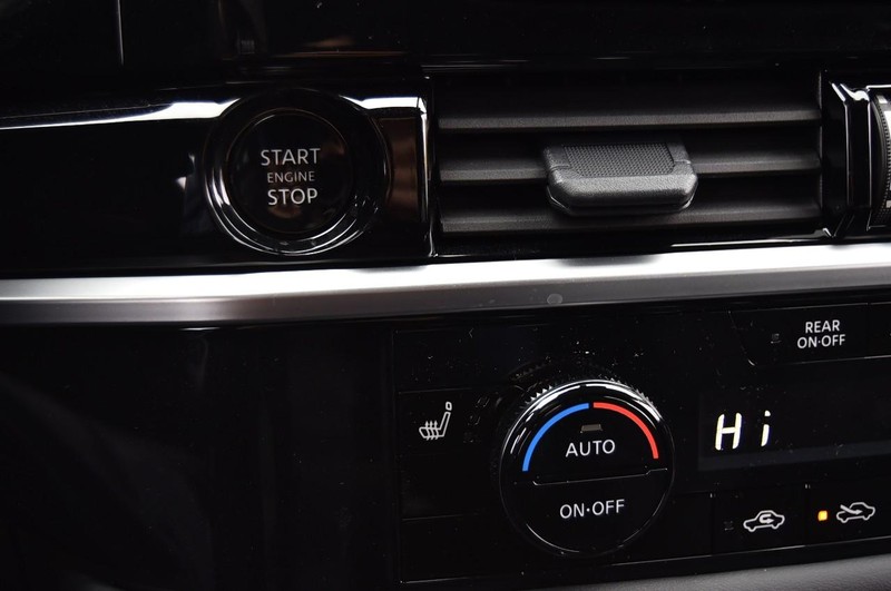 Nissan Pathfinder Vehicle Image 15