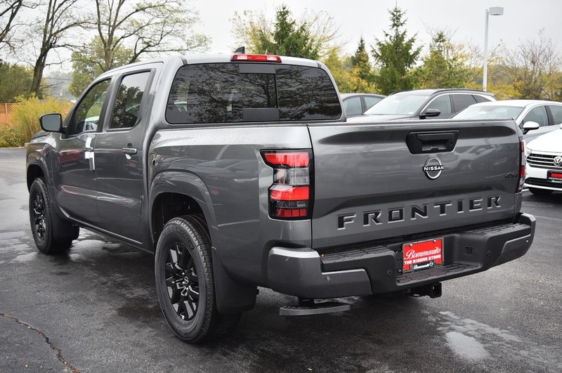 Nissan Frontier Vehicle Image 08