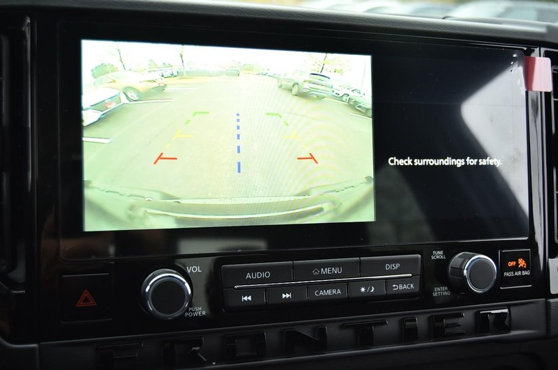 Nissan Frontier Vehicle Image 15