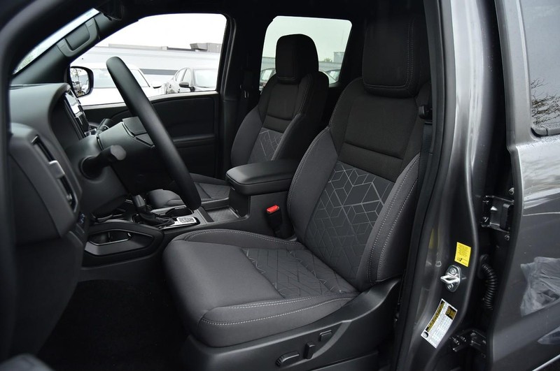 Nissan Frontier Vehicle Image 22