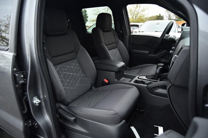 Nissan Frontier Vehicle Image 23