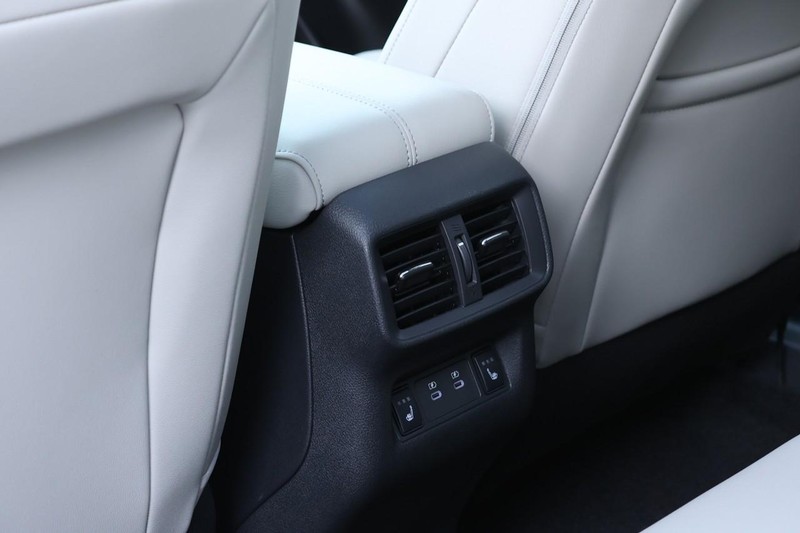 Nissan Murano Vehicle Image 19