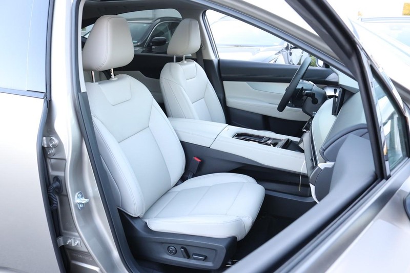 Nissan Murano Vehicle Image 21