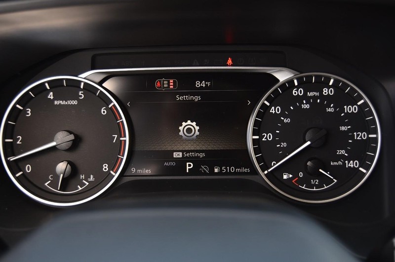 Nissan Rogue Vehicle Image 12