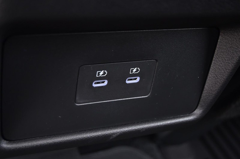 Nissan Rogue Vehicle Image 24