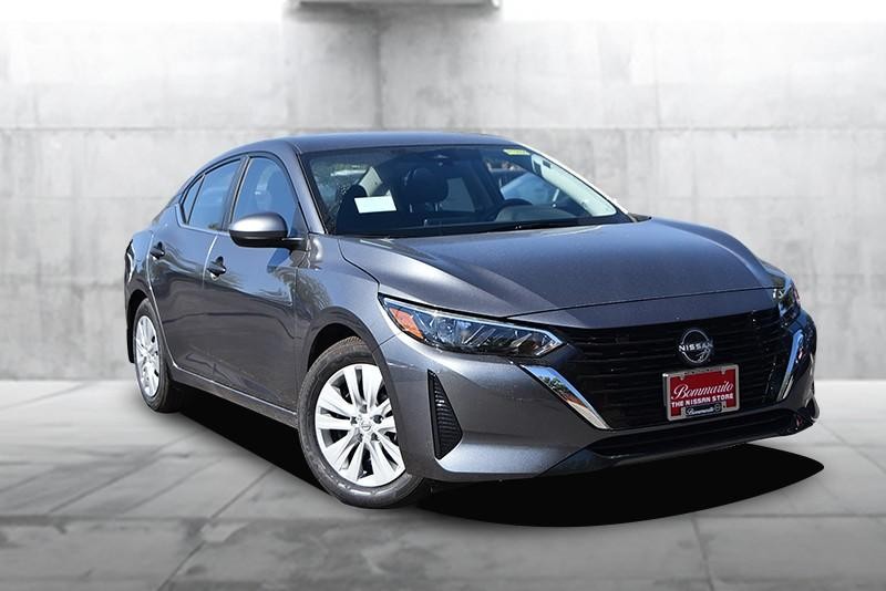 Nissan Sentra Vehicle Image 02