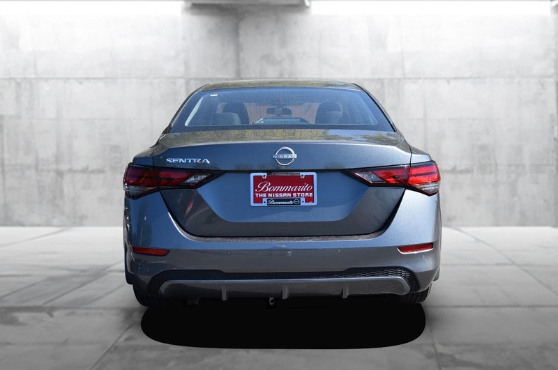 Nissan Sentra Vehicle Image 06