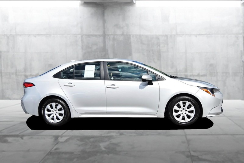 Toyota Corolla Vehicle Image 05