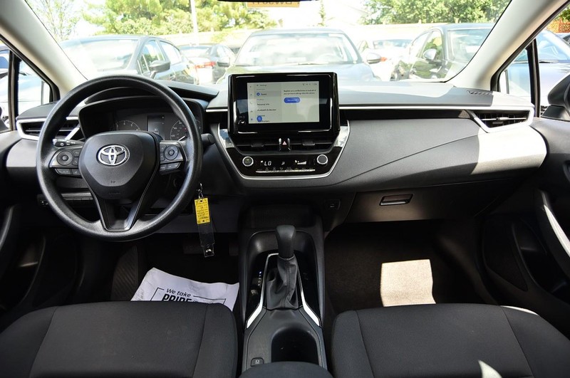 Toyota Corolla Vehicle Image 08