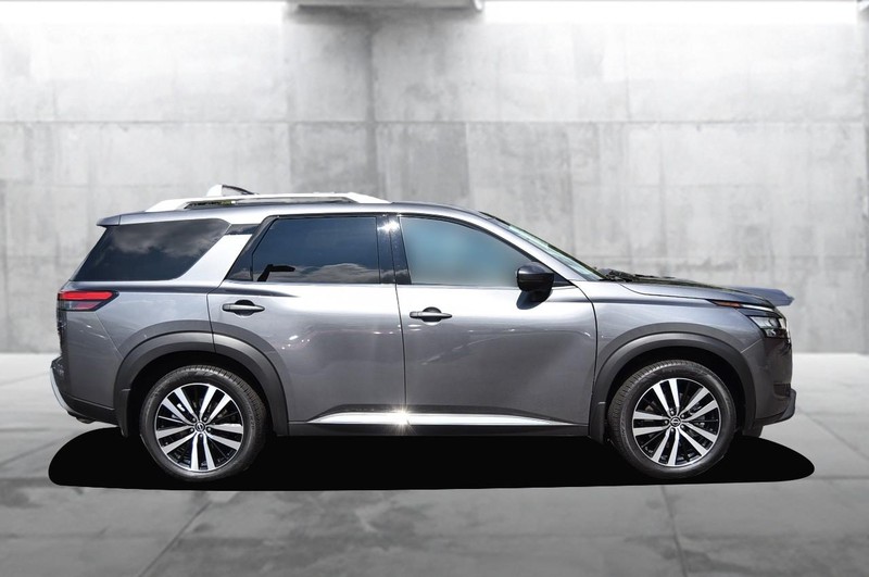 Nissan Pathfinder Vehicle Image 05