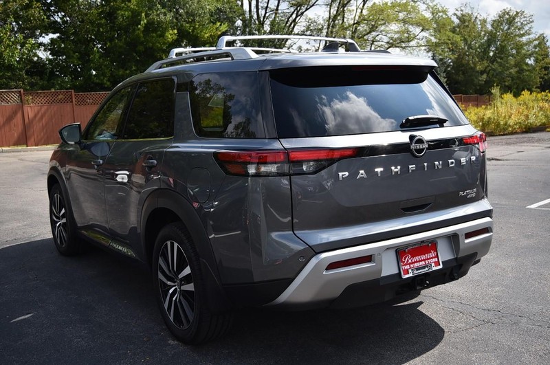 Nissan Pathfinder Vehicle Image 08