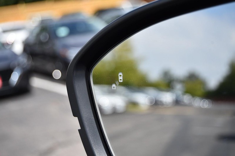 Nissan Pathfinder Vehicle Image 12