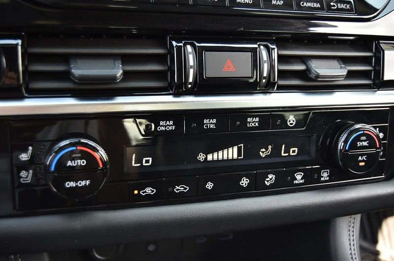 Nissan Pathfinder Vehicle Image 20