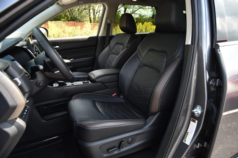 Nissan Pathfinder Vehicle Image 24