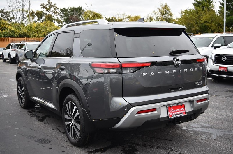 Nissan Pathfinder Vehicle Image 07