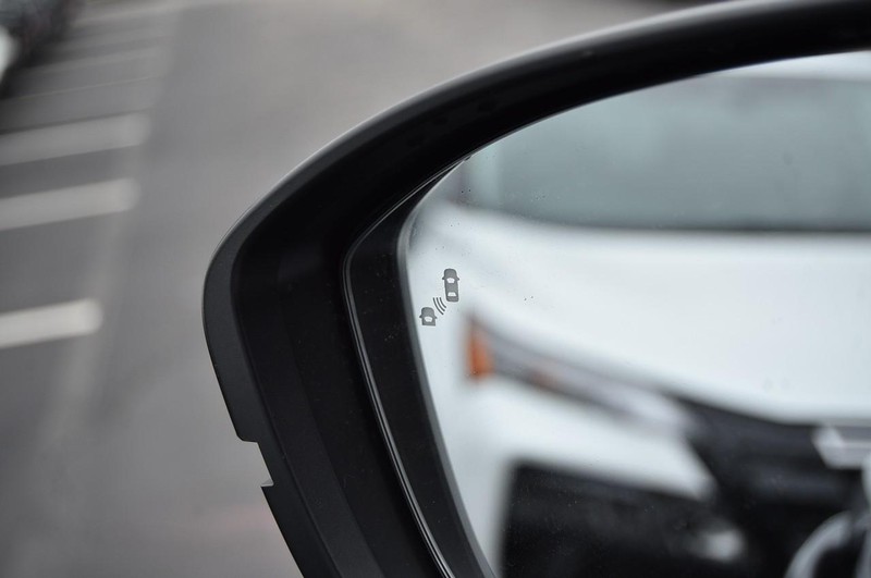 Nissan Pathfinder Vehicle Image 11