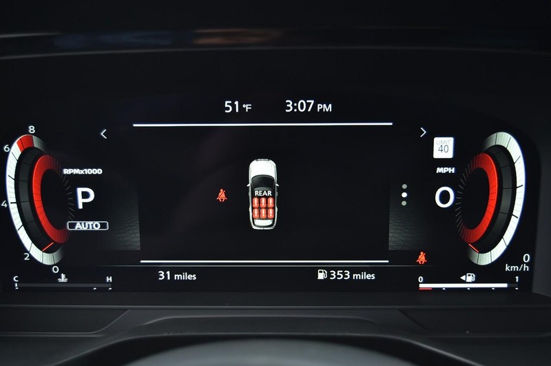 Nissan Pathfinder Vehicle Image 13