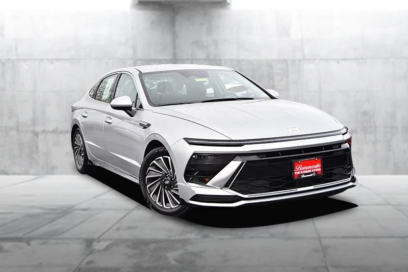 Hyundai Sonata Hybrid Vehicle Image 02