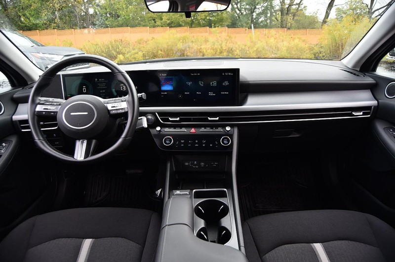 Hyundai Sonata Hybrid Vehicle Image 08