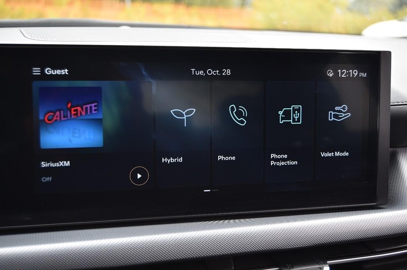 Hyundai Sonata Hybrid Vehicle Image 14