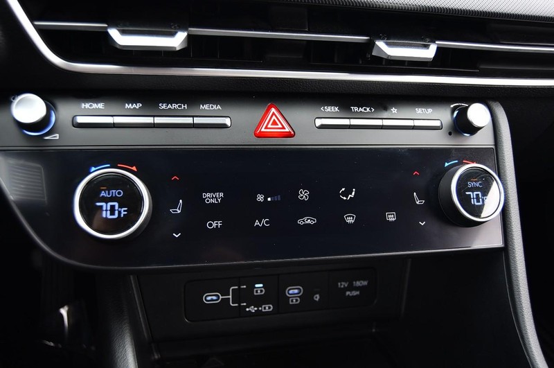 Hyundai Sonata Hybrid Vehicle Image 15