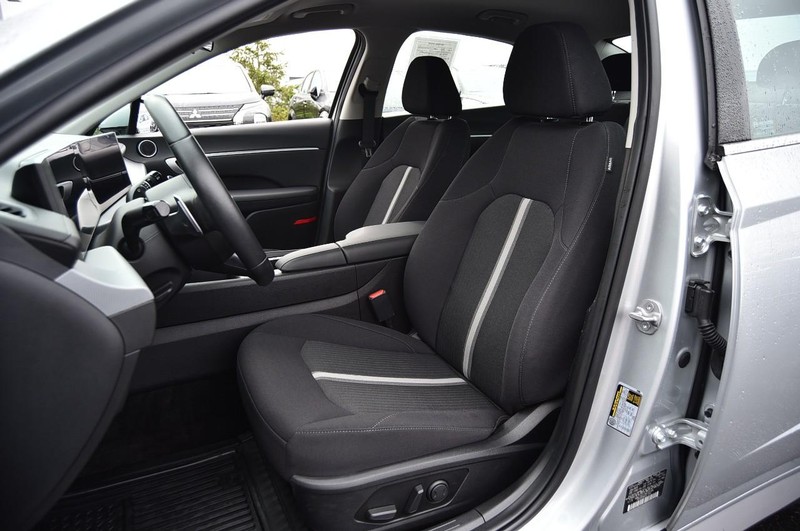 Hyundai Sonata Hybrid Vehicle Image 20