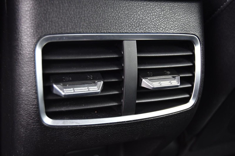 Hyundai Sonata Hybrid Vehicle Image 23