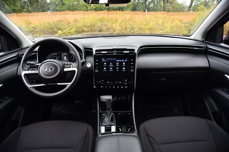 Hyundai Tucson Vehicle Image 08