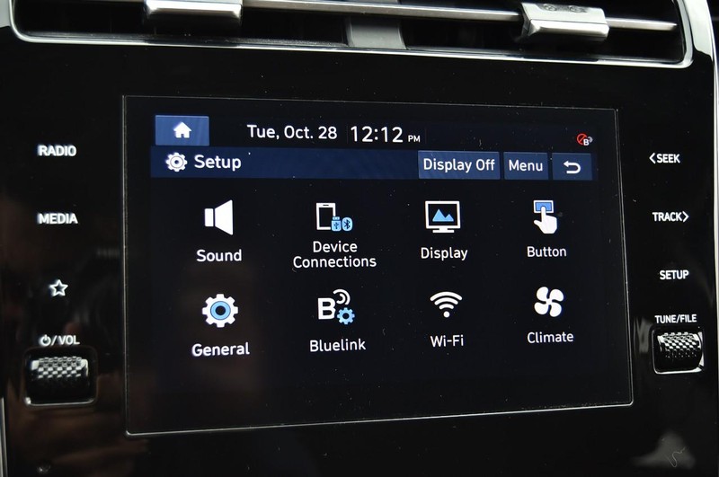 Hyundai Tucson Vehicle Image 14