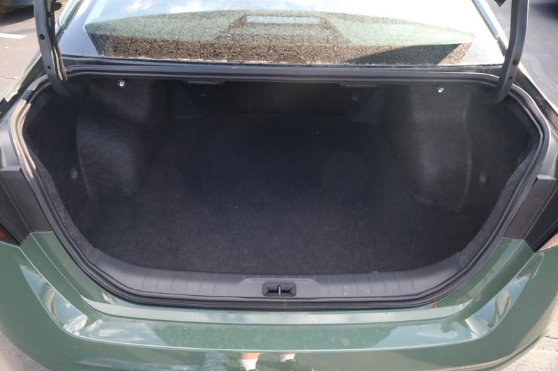 Nissan Altima Vehicle Image 07