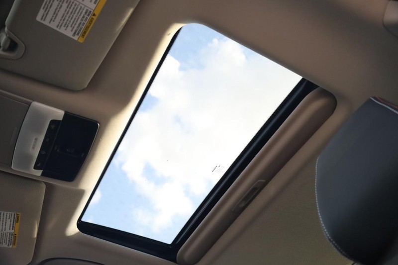 Nissan Altima Vehicle Image 08