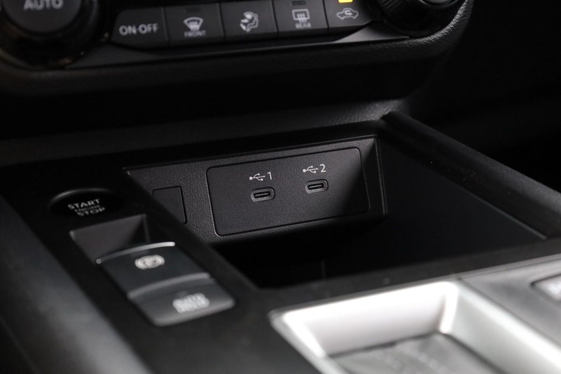 Nissan Kicks Vehicle Image 15