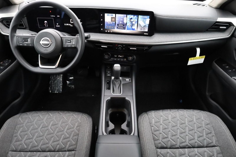 Nissan Kicks Vehicle Image 22