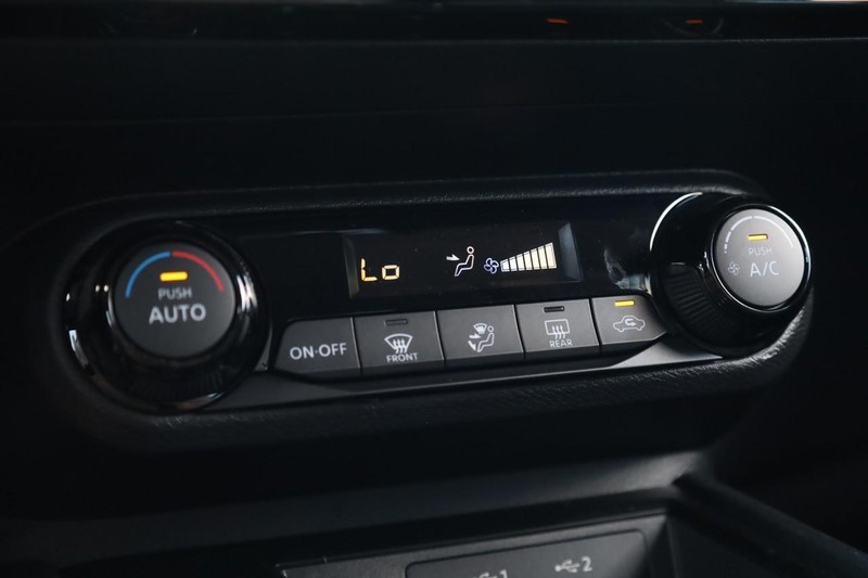 Nissan Kicks Vehicle Image 14