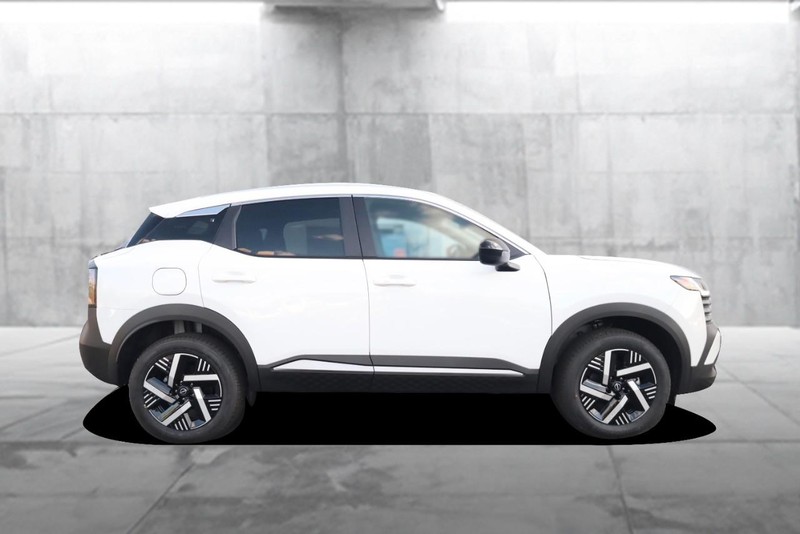 Nissan Kicks Vehicle Image 05