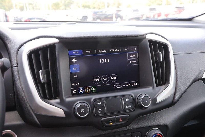 GMC Terrain Vehicle Image 16