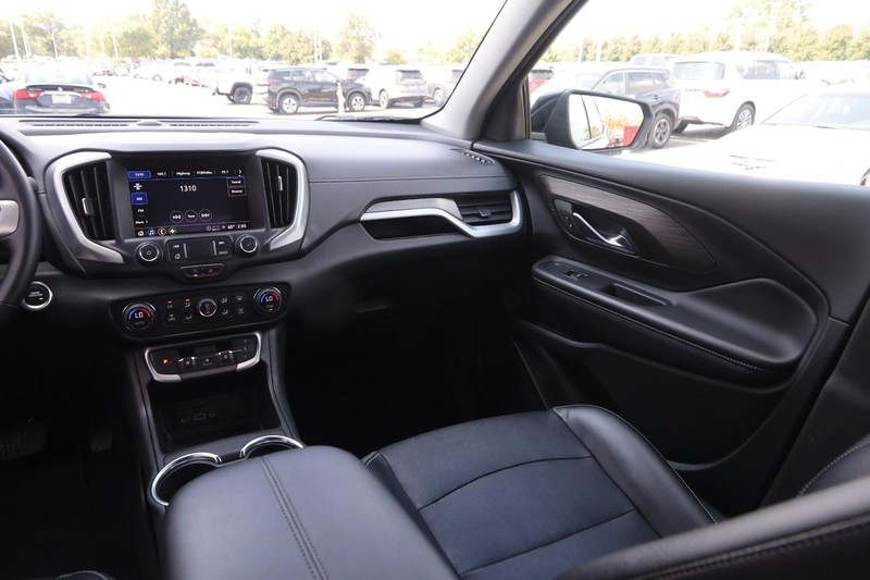 GMC Terrain Vehicle Image 24