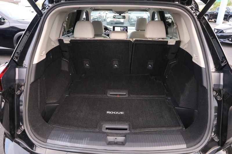 Nissan Rogue Vehicle Image 07