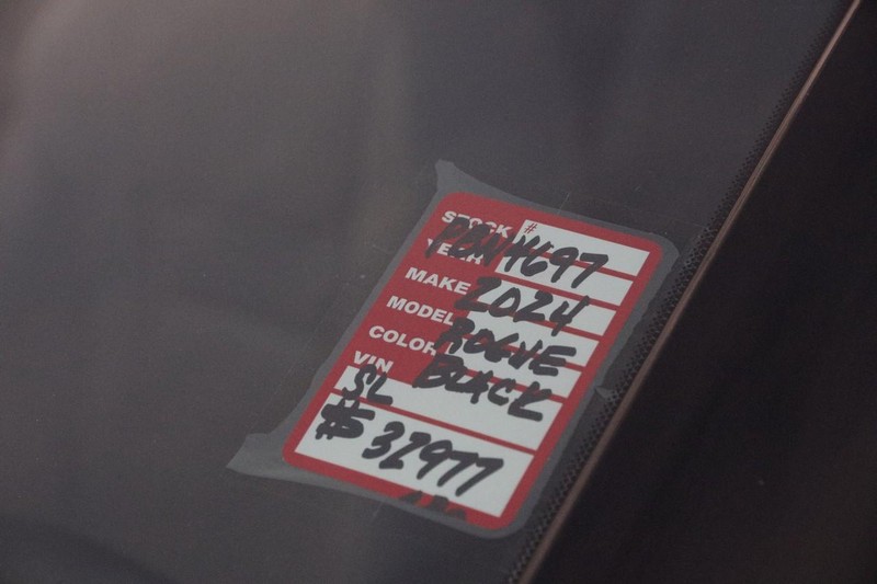 Nissan Rogue Vehicle Image 29