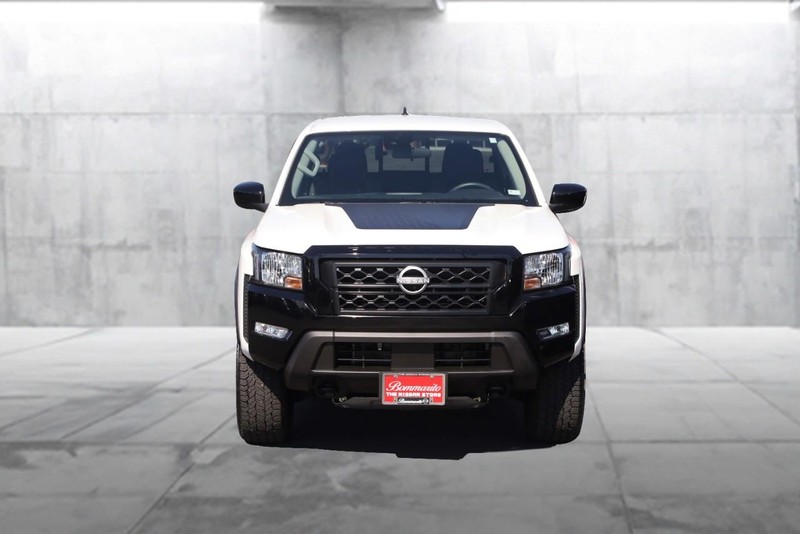 Nissan Frontier Vehicle Image 04