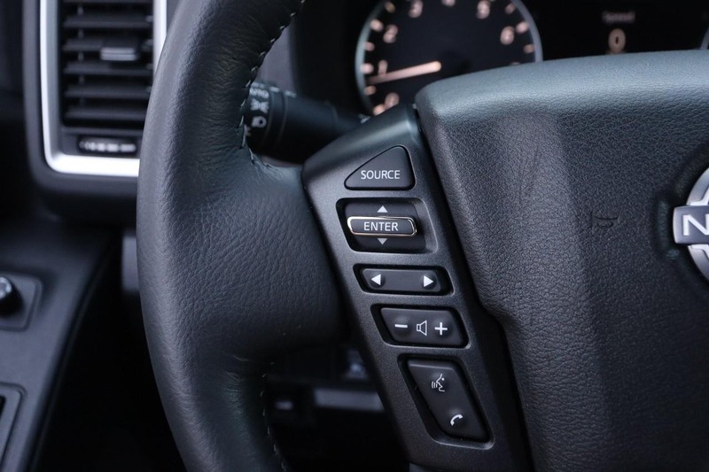 Nissan Frontier Vehicle Image 12