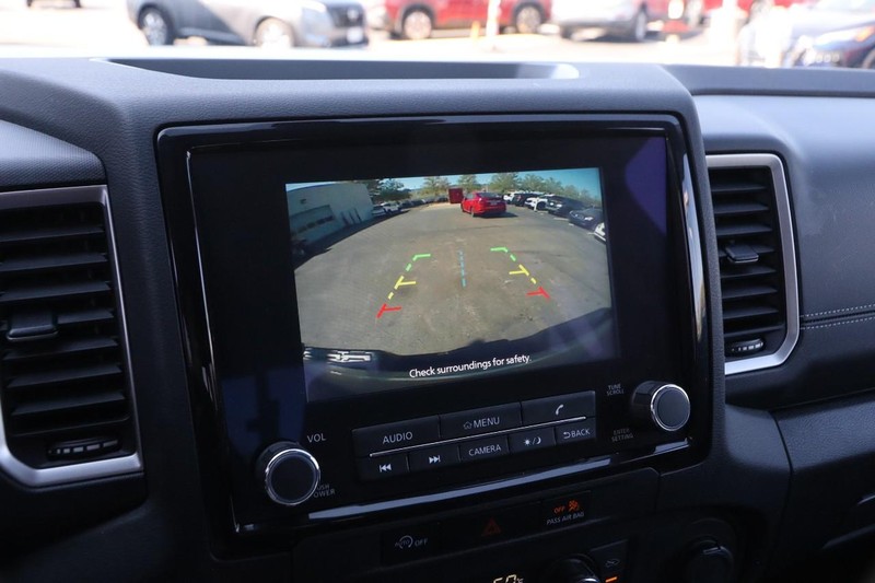 Nissan Frontier Vehicle Image 18