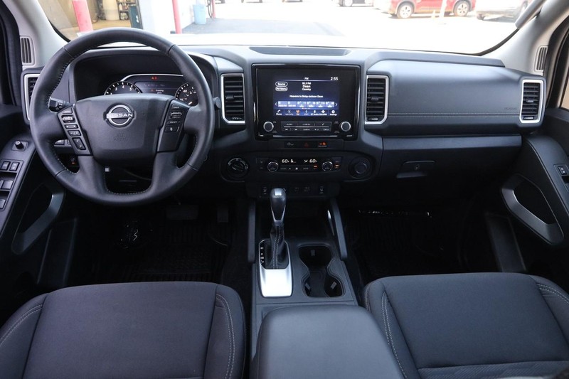 Nissan Frontier Vehicle Image 21