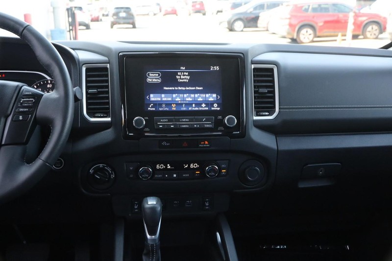 Nissan Frontier Vehicle Image 24