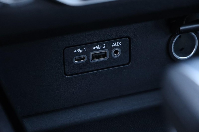 Nissan Altima Vehicle Image 18
