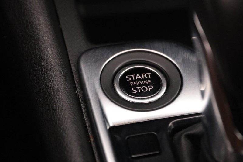 Nissan Sentra Vehicle Image 14